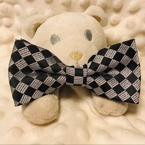 5/$20 Baby bow tie BLACK SILVER CHECKERS